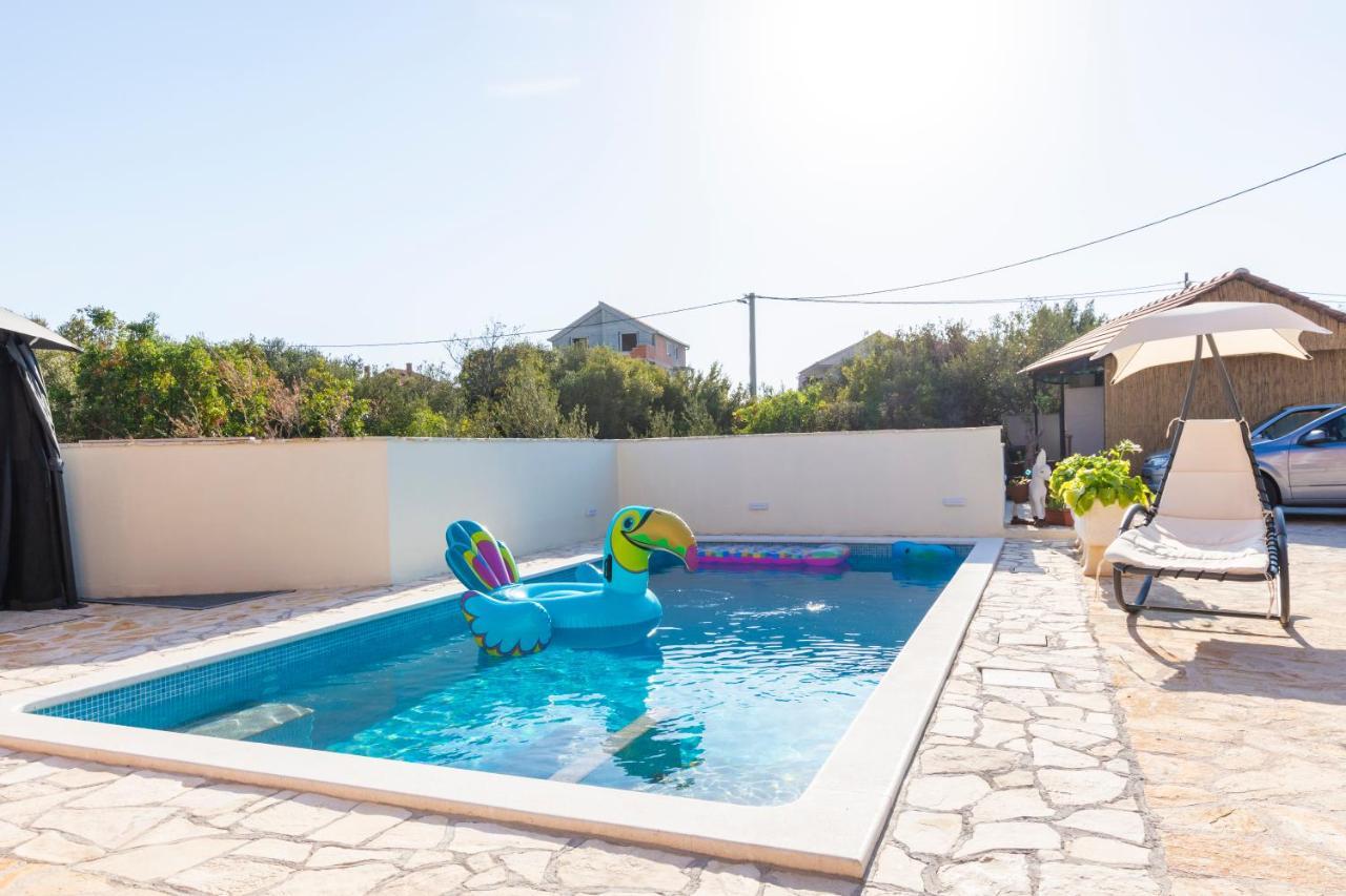 Villa Spark With Heated Pool In Rogoznica Зечево Экстерьер фото