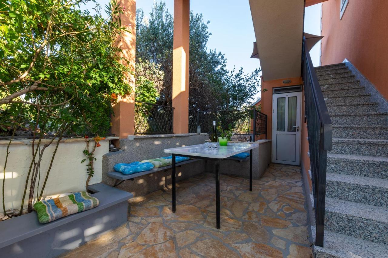Villa Spark With Heated Pool In Rogoznica Зечево Экстерьер фото